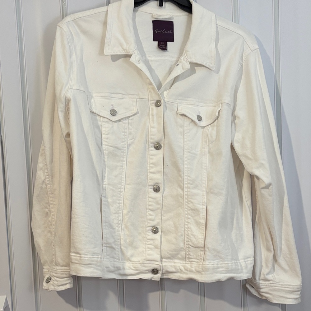Gloria Vanderbilt White Denim Jacket